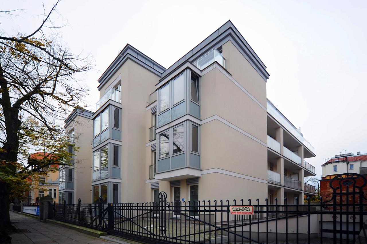 Very Berry - Orzeszkowej 10 - MTP Apartment, parking, balcony, check in 24h Posen Exterior foto